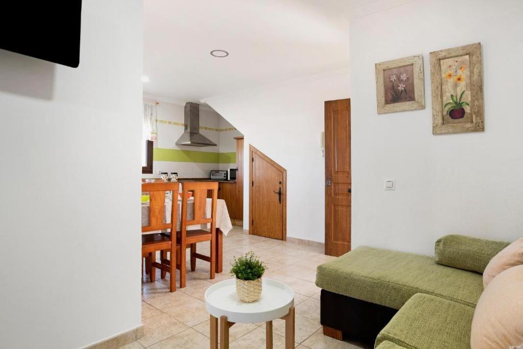 Villa Fornell - Piscina Compartida 콘일데라프론테라 외부 사진